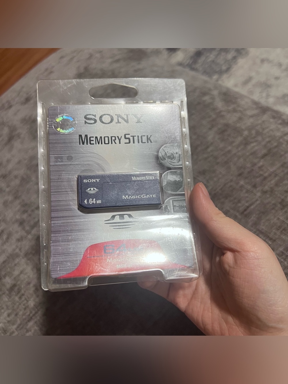 Sony MSH-64 64MB Memory Stick with MagicGate - Picture 2 of 5